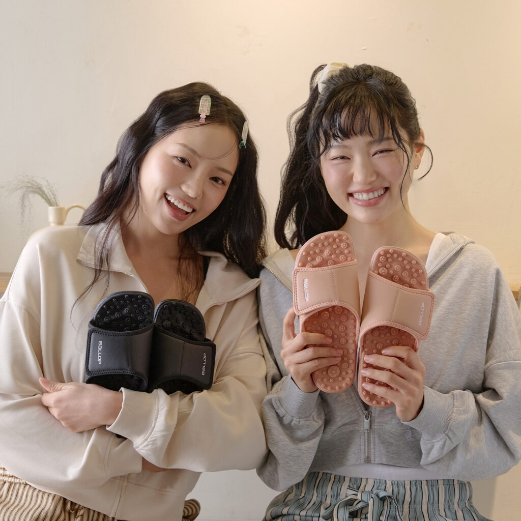높은 평점과 다수의 구매후기로 검증된 ‘밸롭 칼로링 지압슬리퍼’
